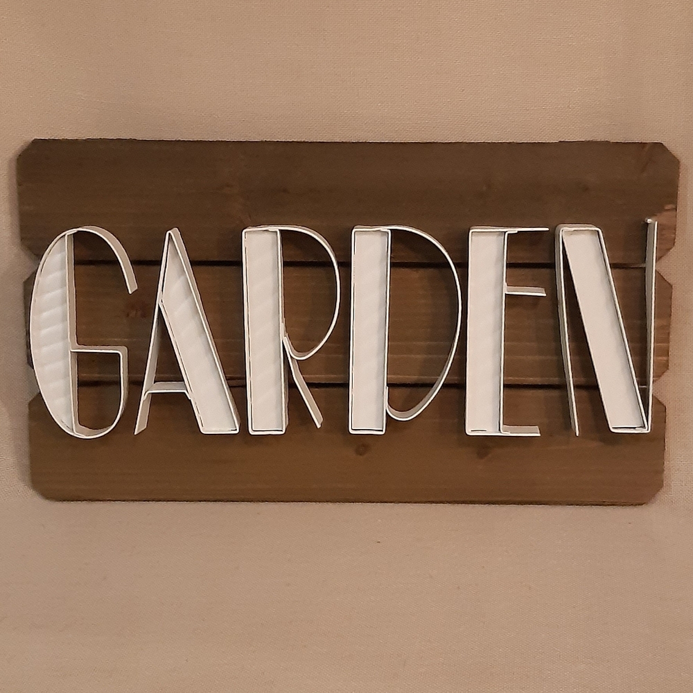 Rustic Wooden Garden Sign / Wall Hanging - Picture 1 of 3